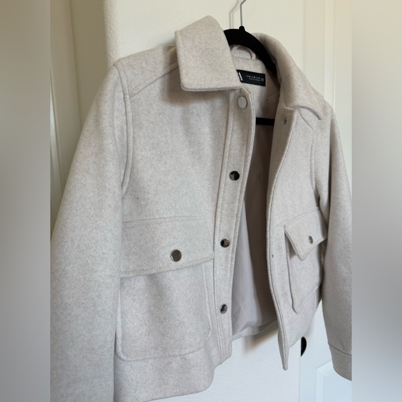 Zara - Soft Buttoned Jacket - Picture 2 of 6